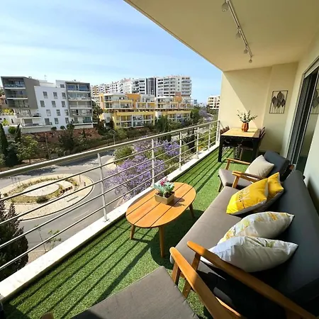 Spacious 3 Bedroom For 6 Near * פורטימאו