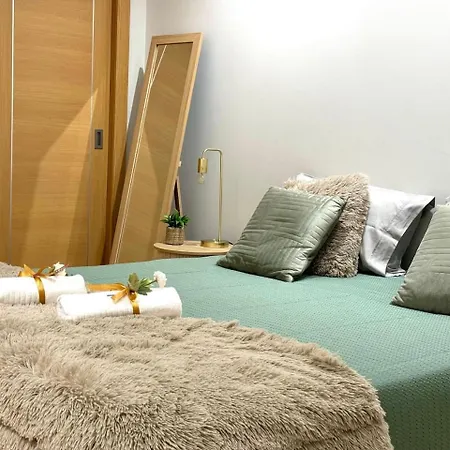 Spacious 3 Bedroom For 6 Near פורטימאו